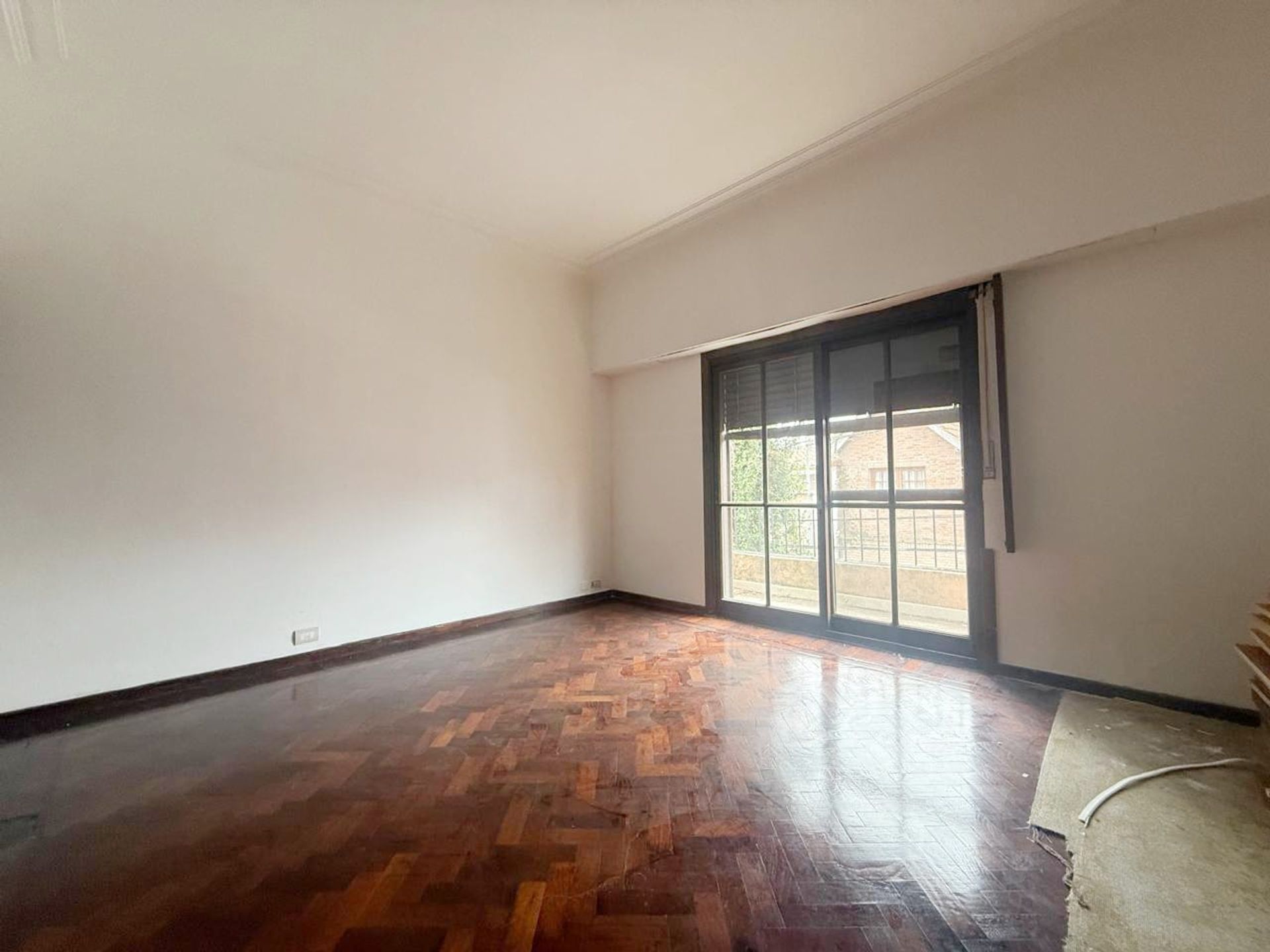 Venta casa Victoria 5 dorm jardín cochera doble