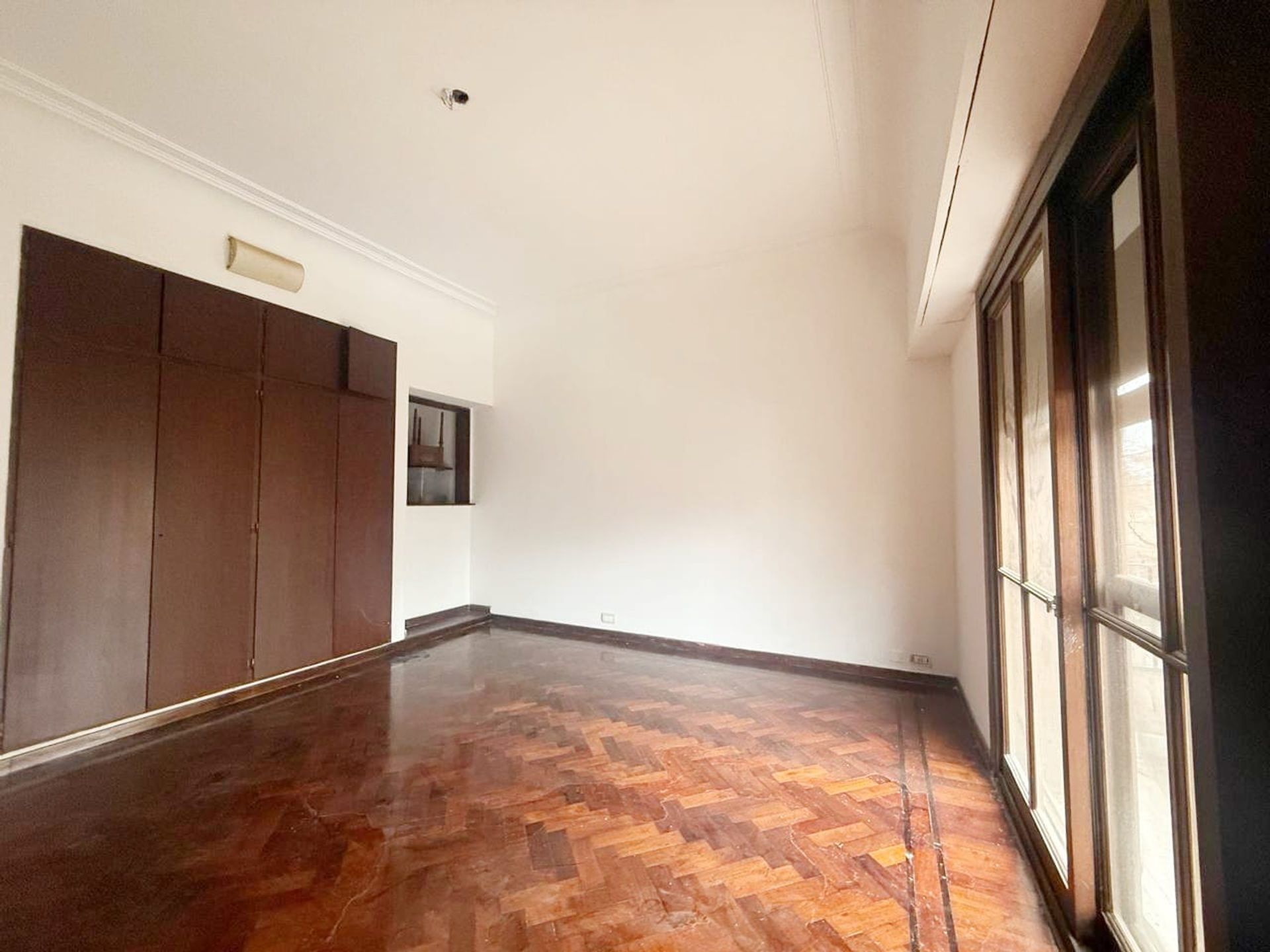 Venta casa Victoria 5 dorm jardín cochera doble