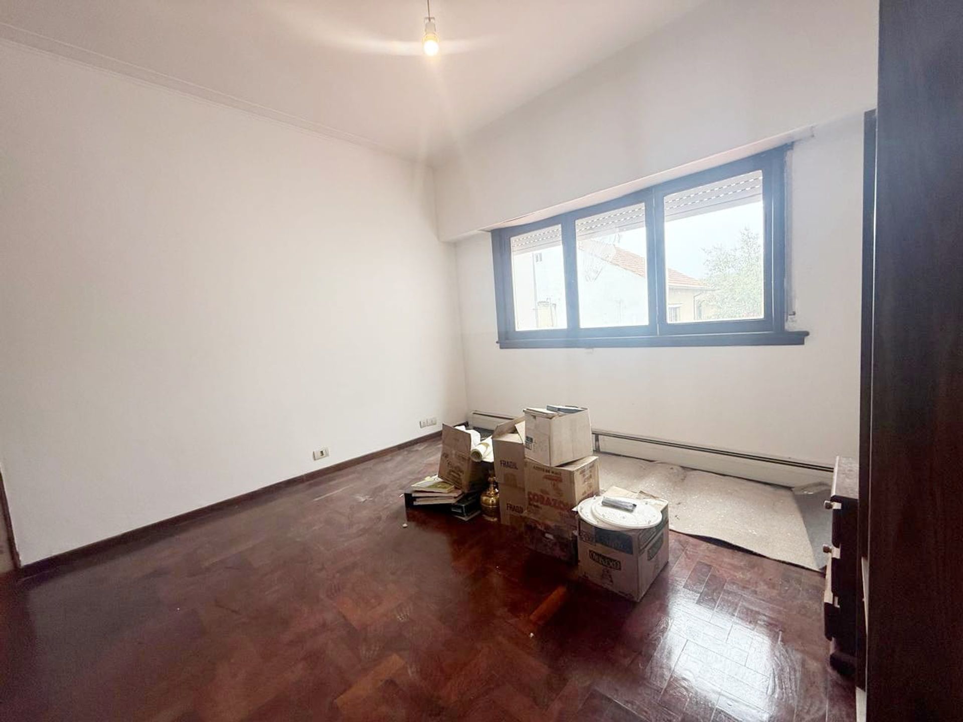 Venta casa Victoria 5 dorm jardín cochera doble