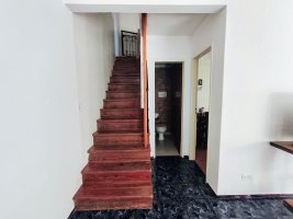 Apartment for Sale – 5 rooms, Olivos, patio, garage, credit