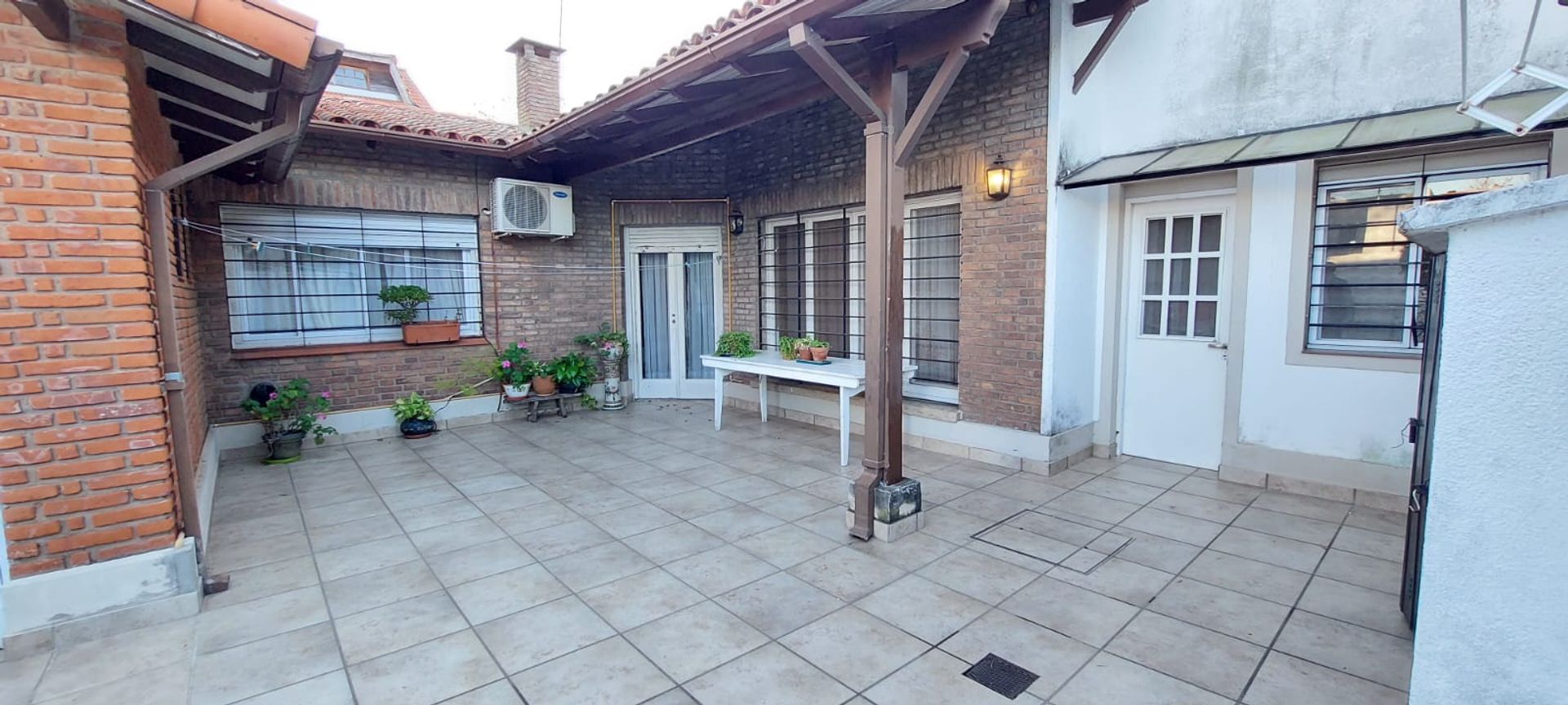 Venta Casa 5 ambientes Acassuso Pileta Jardín