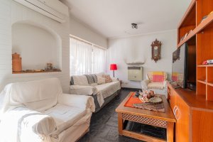 Venta PH tipo casa en Olivos 5 ambientes con patio