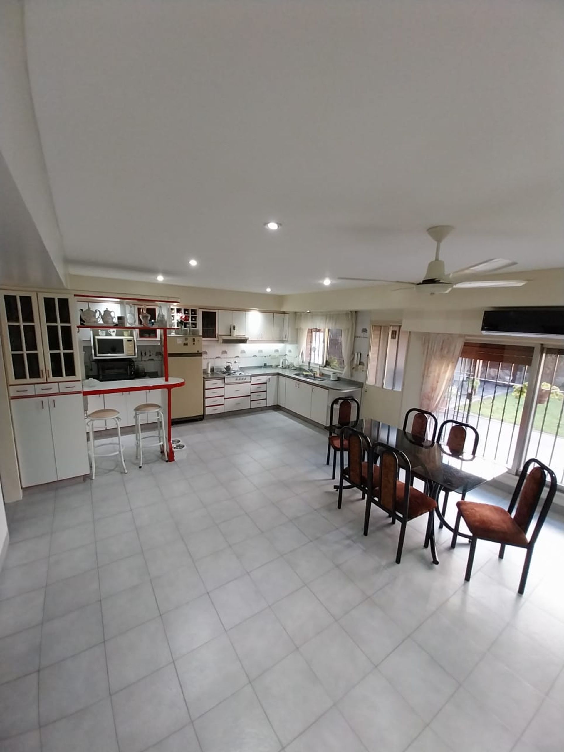 Venta casa 4 ambientes Munro parrila Apto Credito