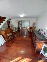 Venta casa 4 ambientes Munro parrila Apto Credito