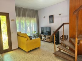 4-Room House for Sale with Garden Facing Martinez