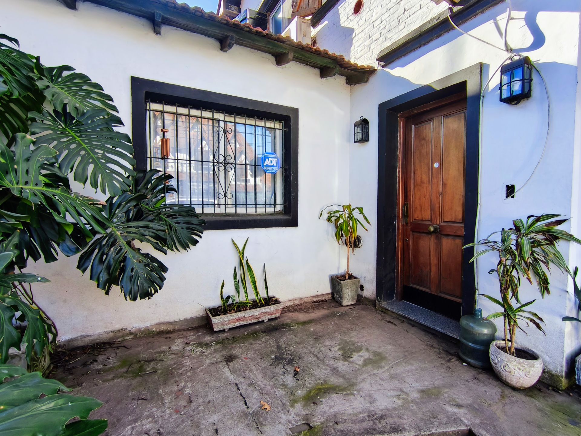 House for sale, 5 rooms, garage, Olivos, credit available