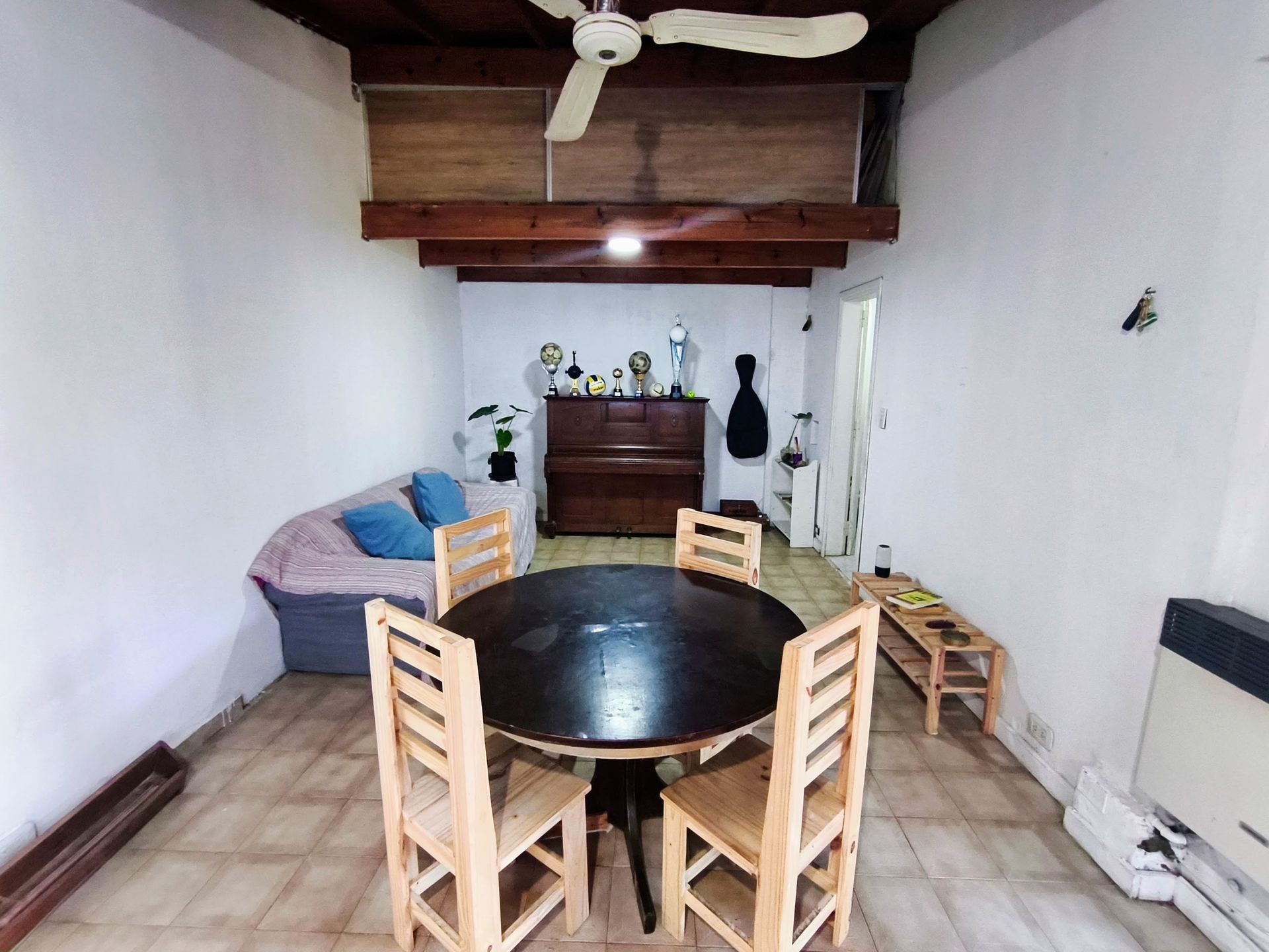 Venta casa 5 ambientes cochera Olivos Apto crédito