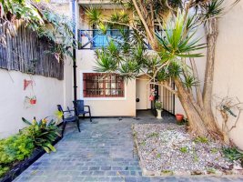 Triplex for Sale – 6 Rooms, Pool, Garage – San Isidro