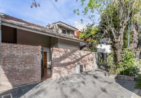 House for sale – 4 rooms – Lomas de San Isidro.