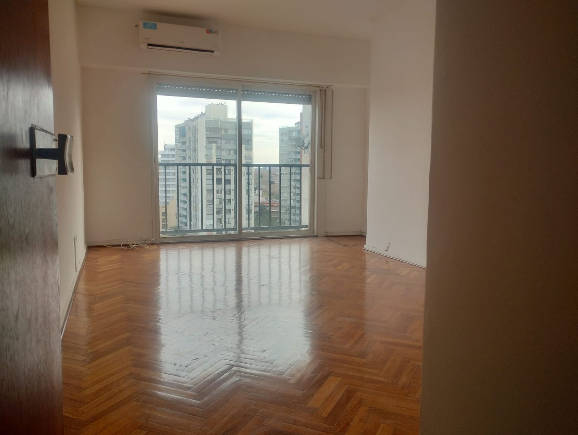 Venta Impecable 2 Ambientes En Puerto De Olivos.