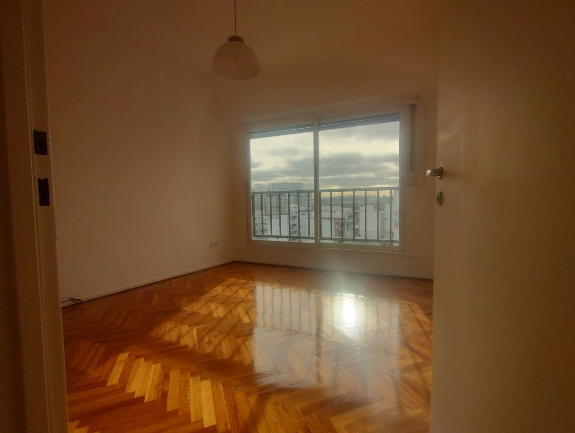 Venta Impecable 2 Ambientes En Puerto De Olivos.
