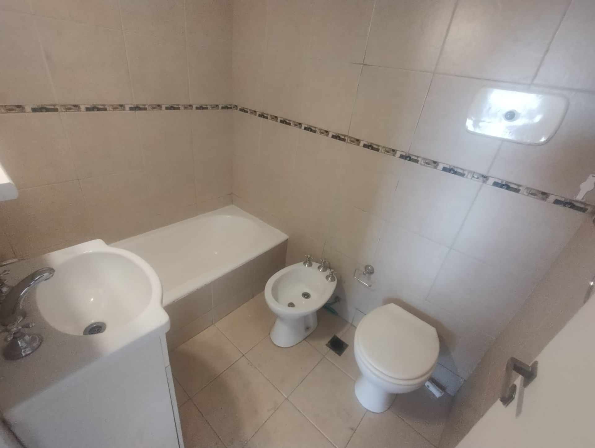 Venta Impecable 2 Ambientes En Puerto De Olivos.