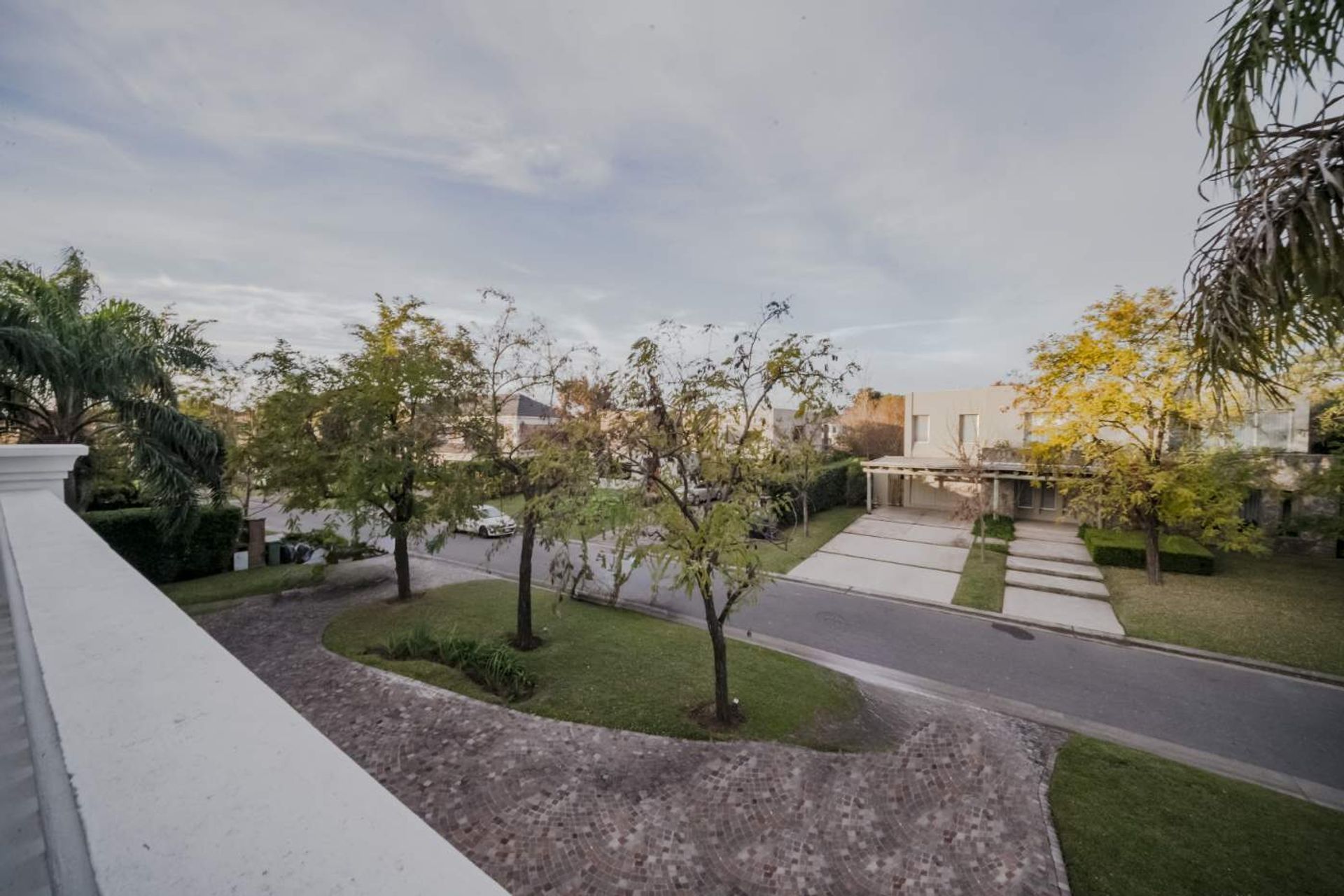 Alquiler Casa Con Muebles Barrio Los Castores Ii