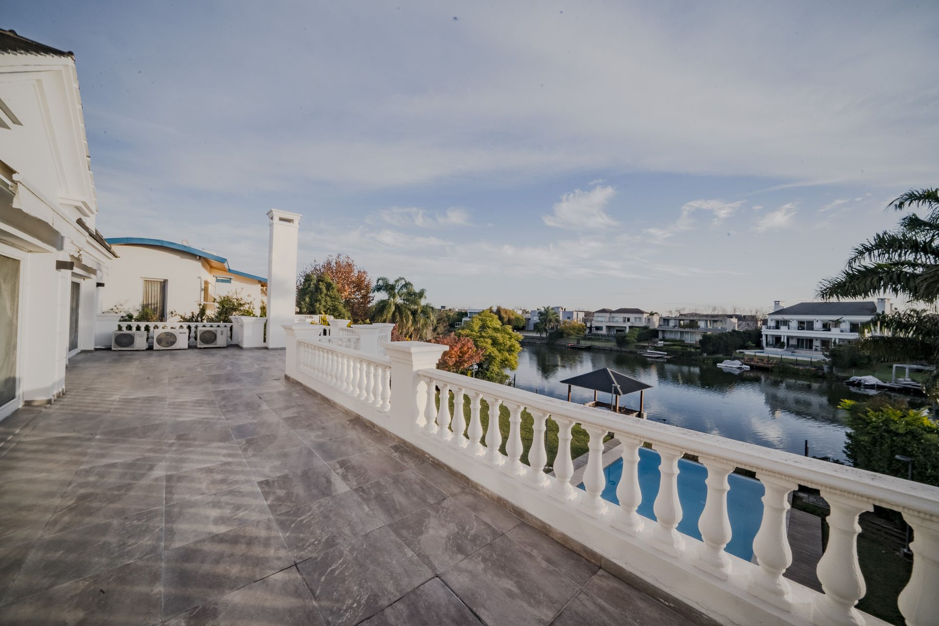 Alquiler Casa Con Muebles Barrio Los Castores Ii