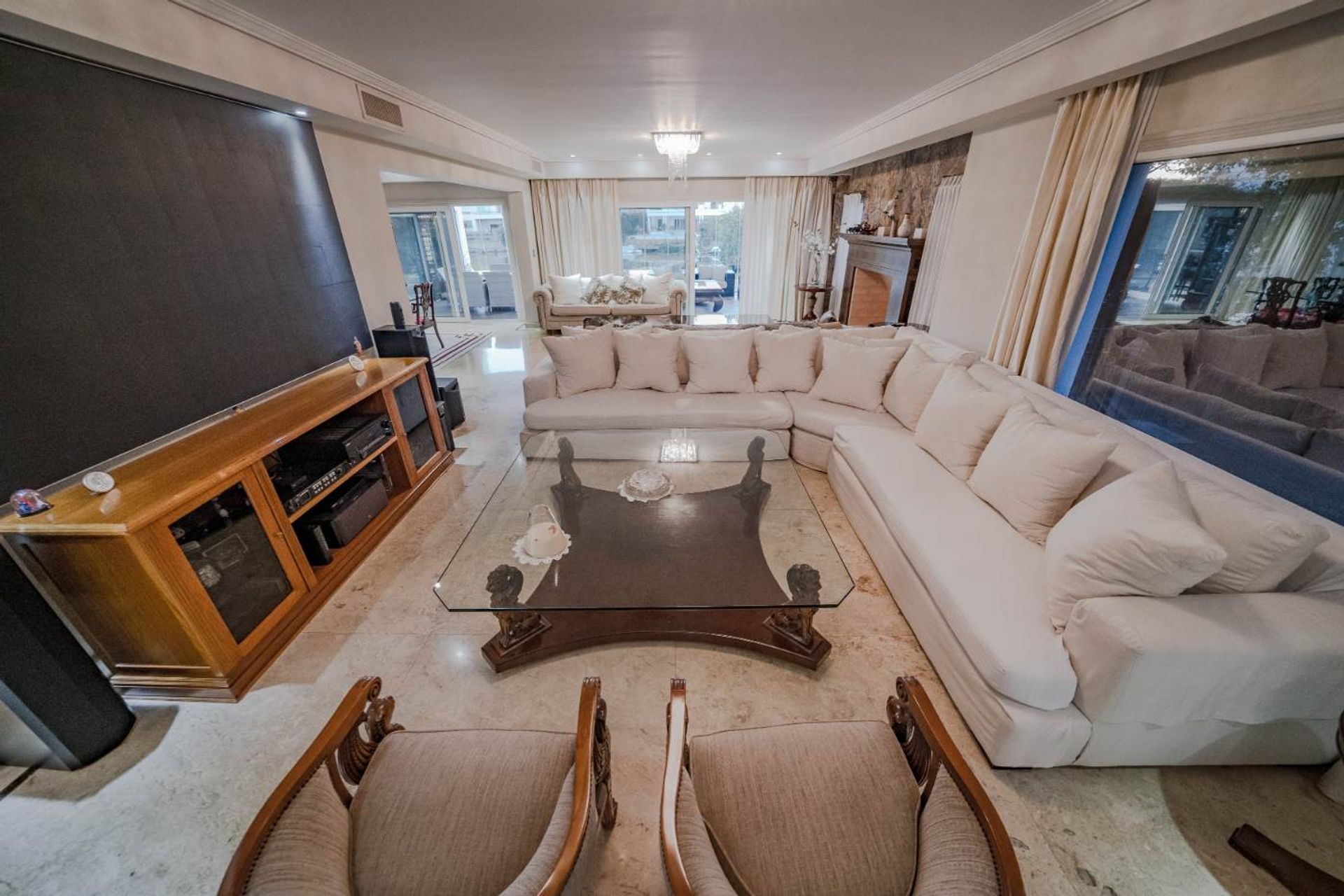 Alquiler Casa Con Muebles Barrio Los Castores Ii