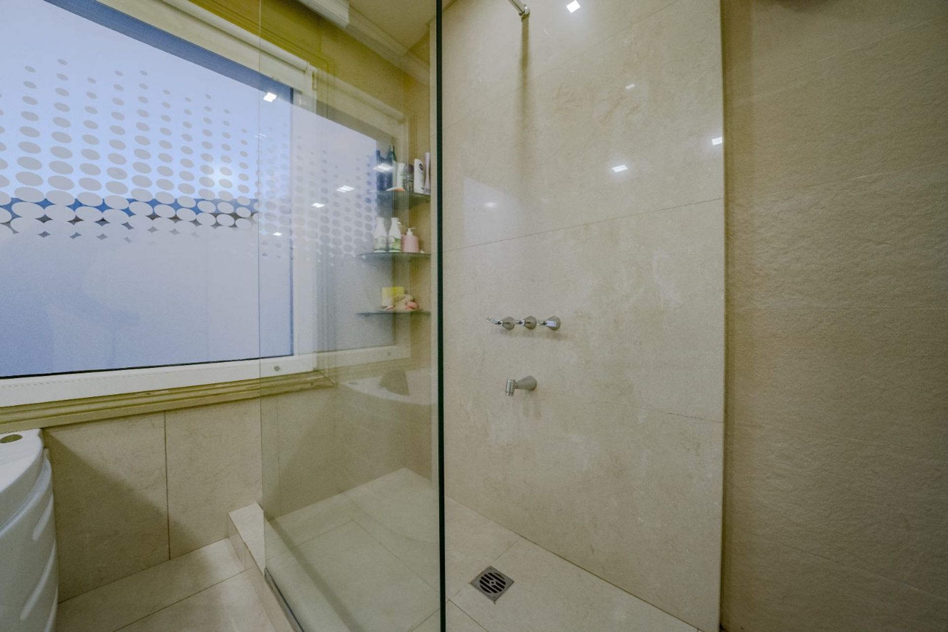 Alquiler Casa Con Muebles Barrio Los Castores Ii