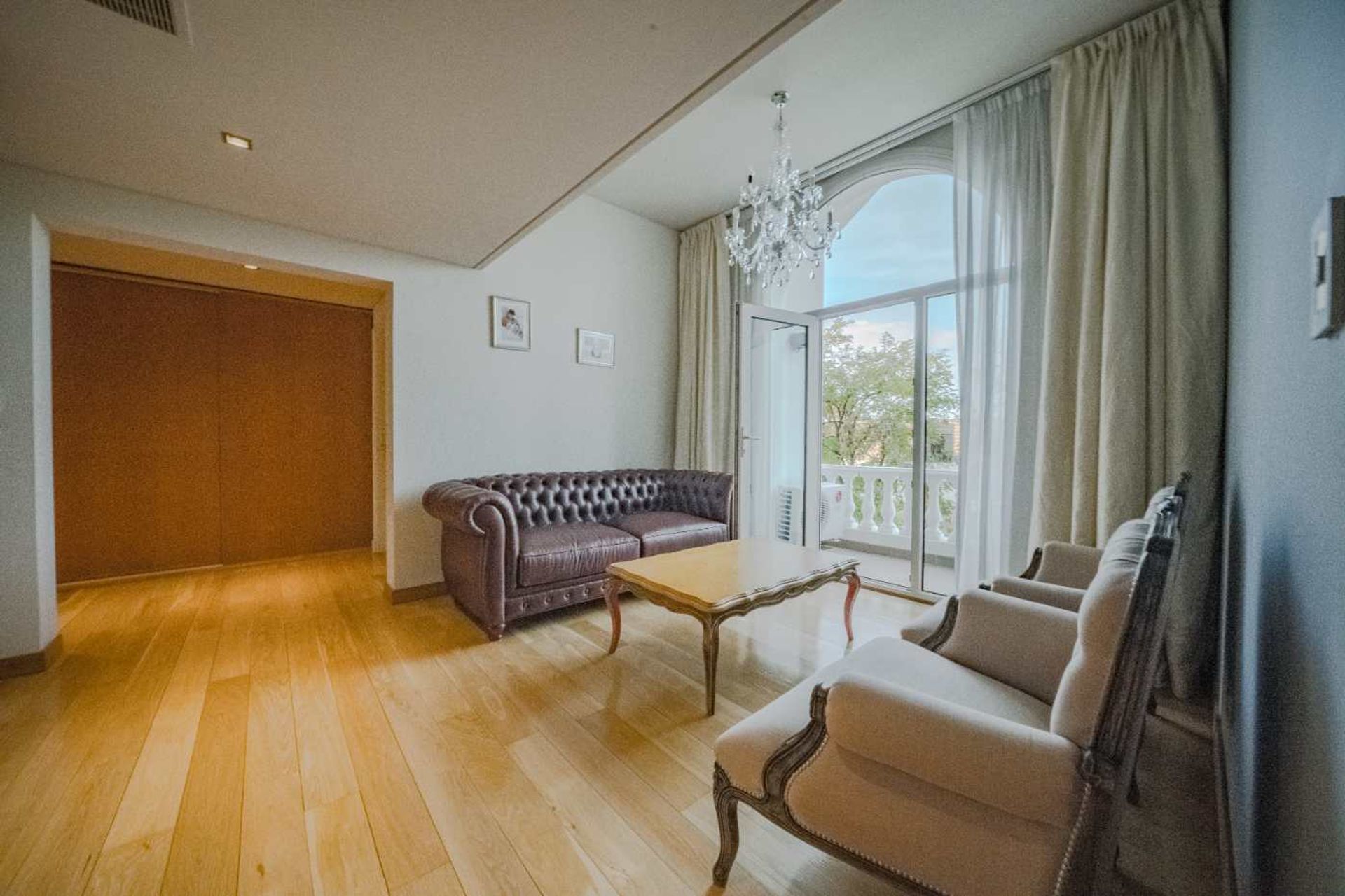 Alquiler Casa Con Muebles Barrio Los Castores Ii
