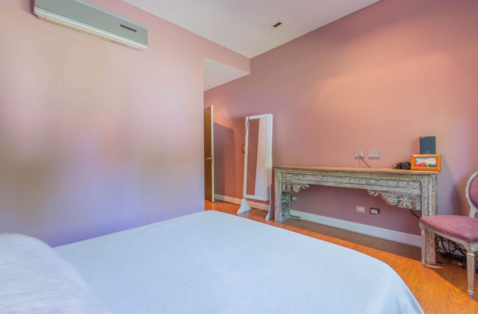 Venta casa San Isidro-7 amb.-Pileta-Jardin-633 M2