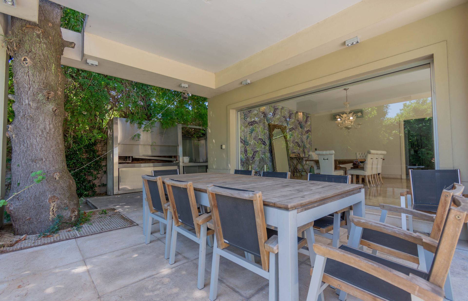 Venta casa San Isidro-7 amb.-Pileta-Jardin-633 M2