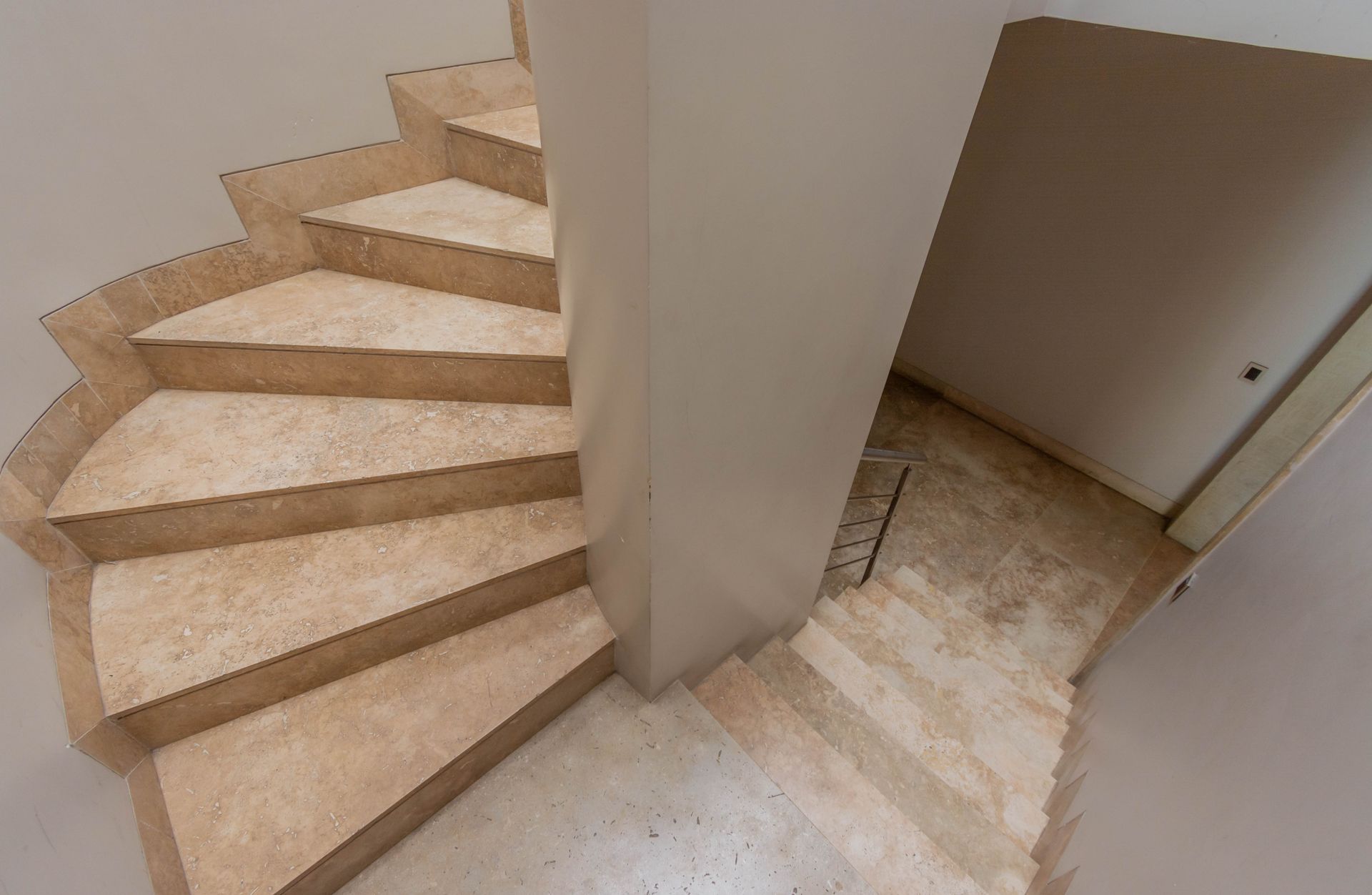 Venta casa San Isidro-7 amb.-Pileta-Jardin-633 M2