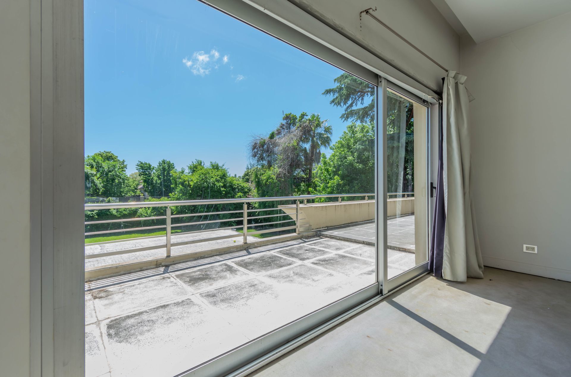 Venta casa San Isidro-7 amb.-Pileta-Jardin-633 M2
