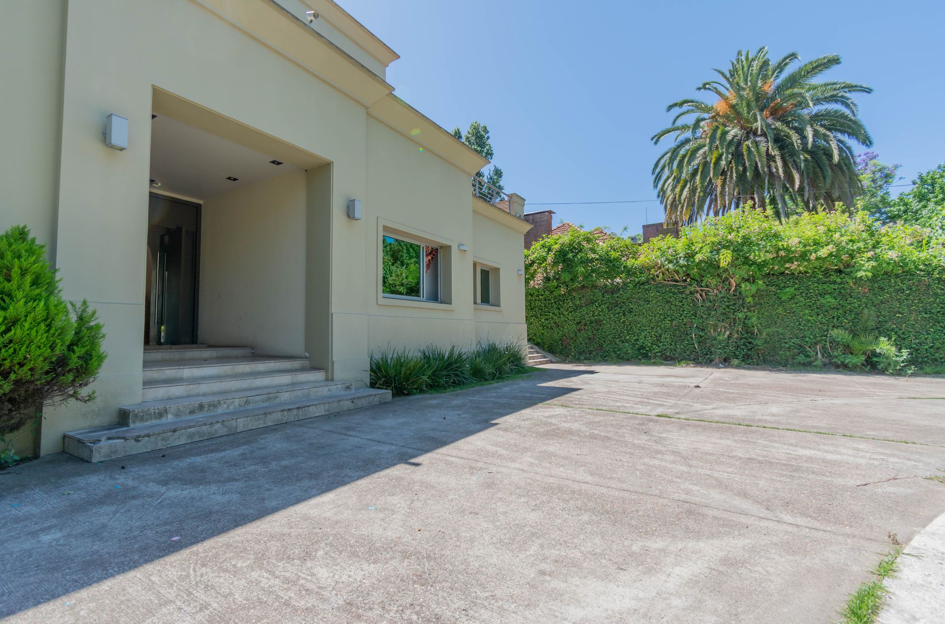 Venta casa San Isidro-7 amb.-Pileta-Jardin-633 M2