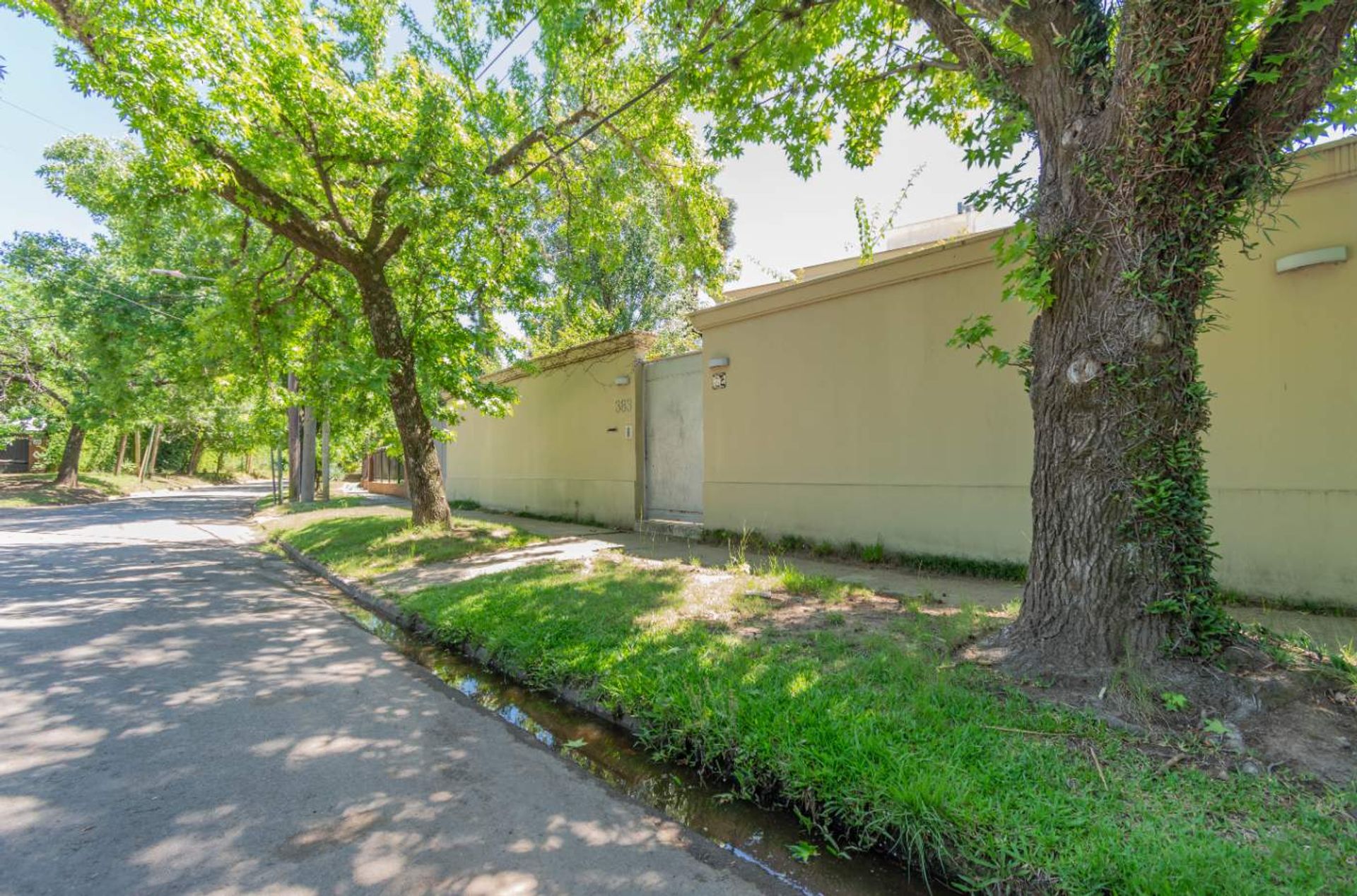 Venta casa San Isidro-7 amb.-Pileta-Jardin-633 M2