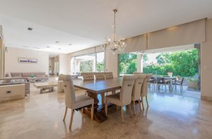 Venta casa San Isidro-7 amb.-Pileta-Jardin