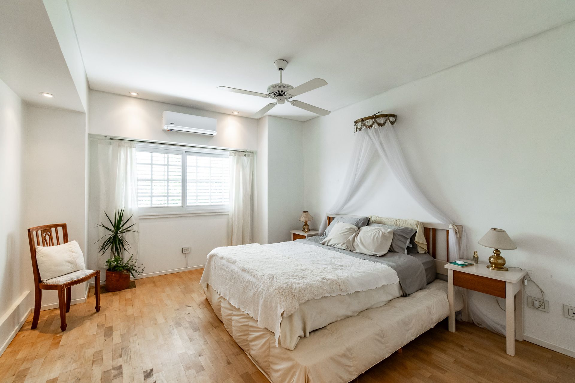 Venta Casa de 8 Ambientes en Martinez