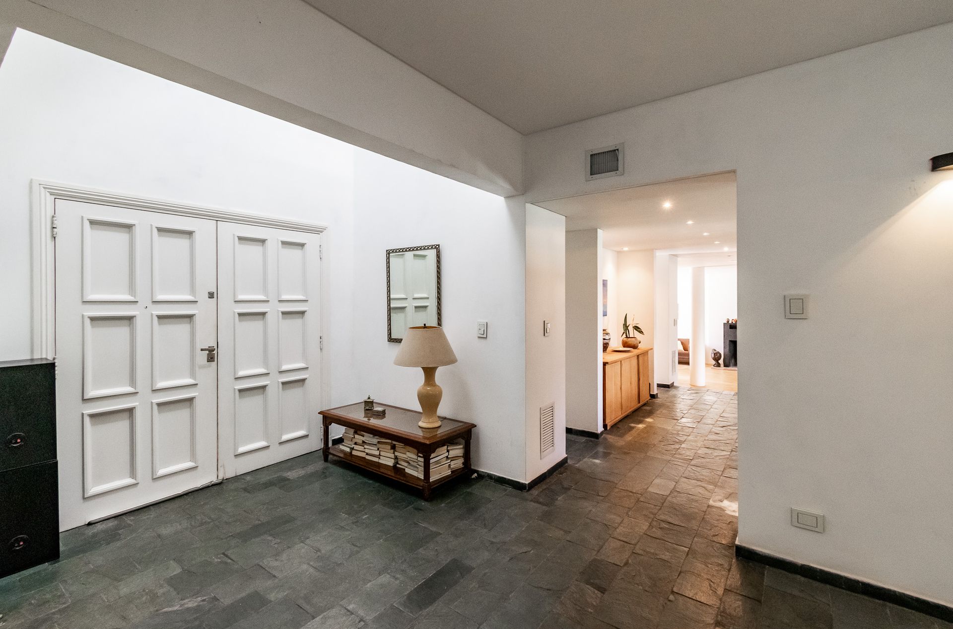 Venta Casa de 8 Ambientes en Martinez