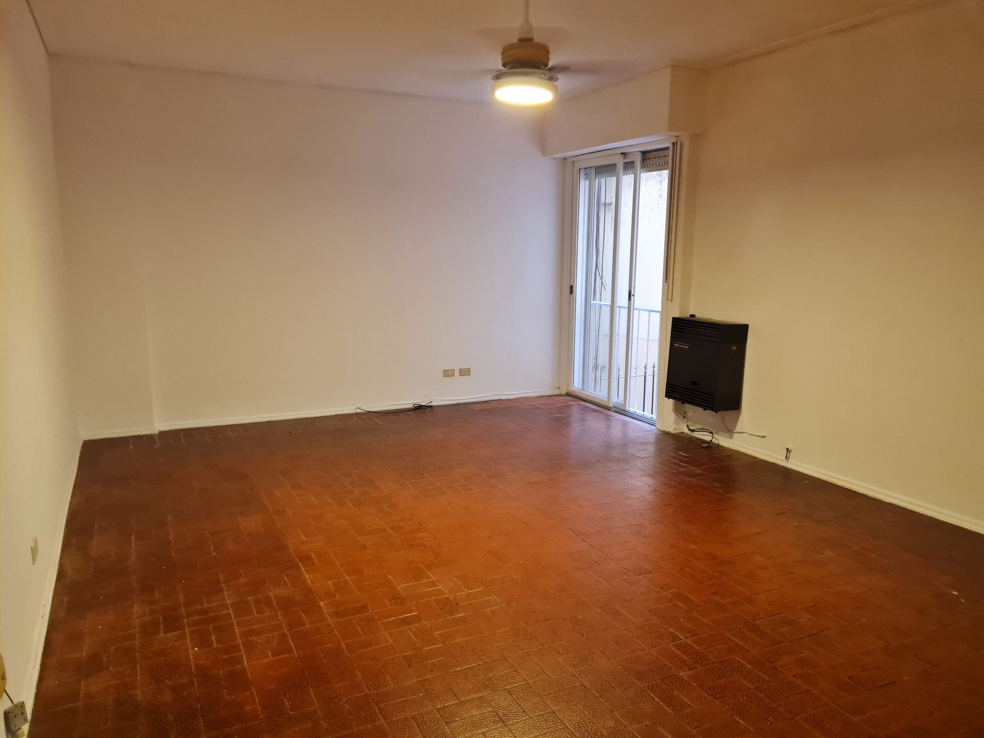 Venta Dos Ambientes 2°Piso Balcón Frances Olivos