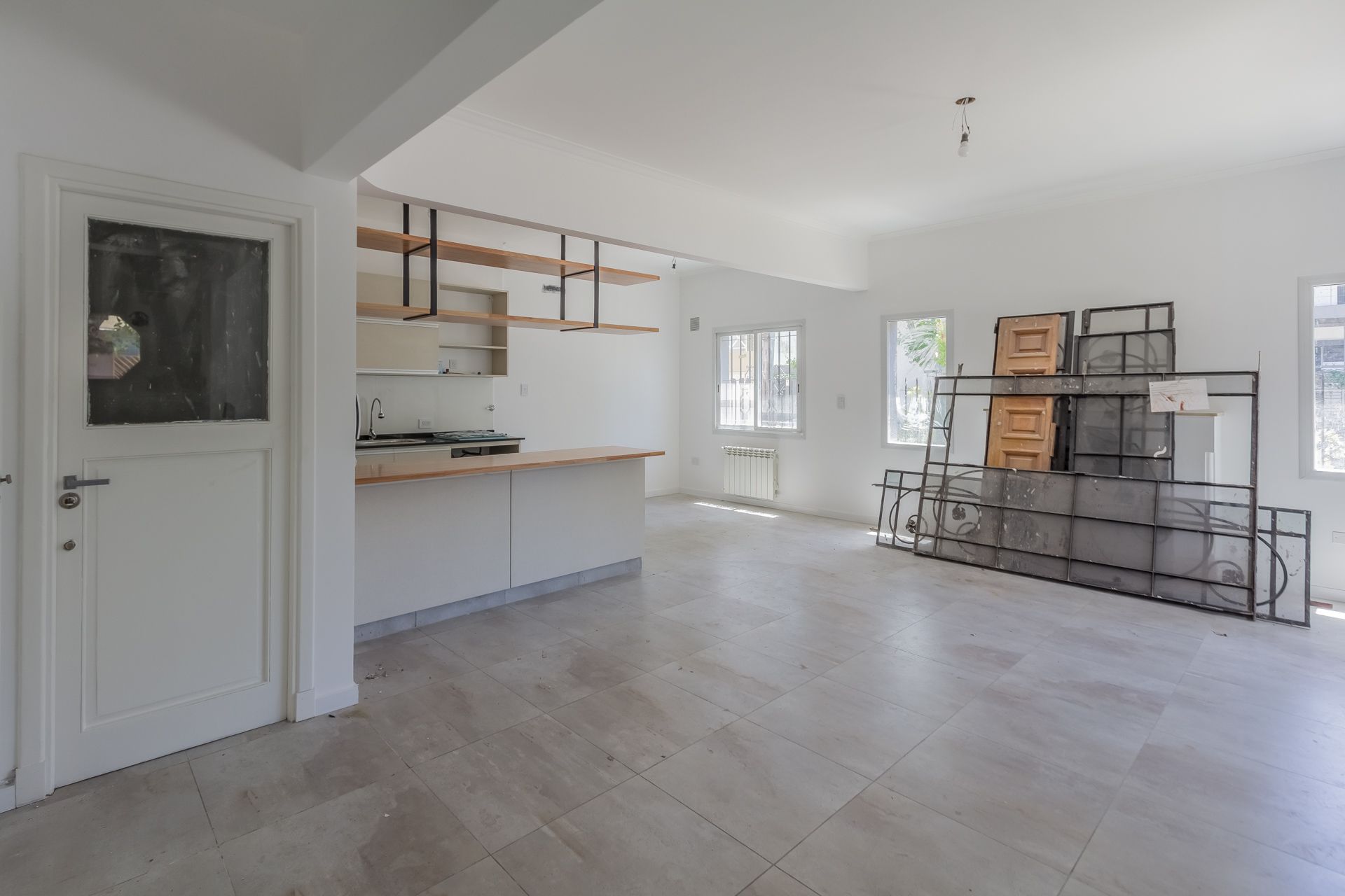 Florida House for Sale, 4-room Bright New