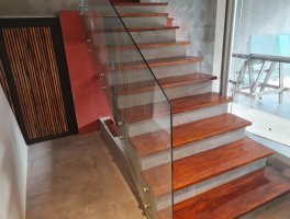 Sale: 2-room Apartment with Garage and Bright Balcony in Victoria