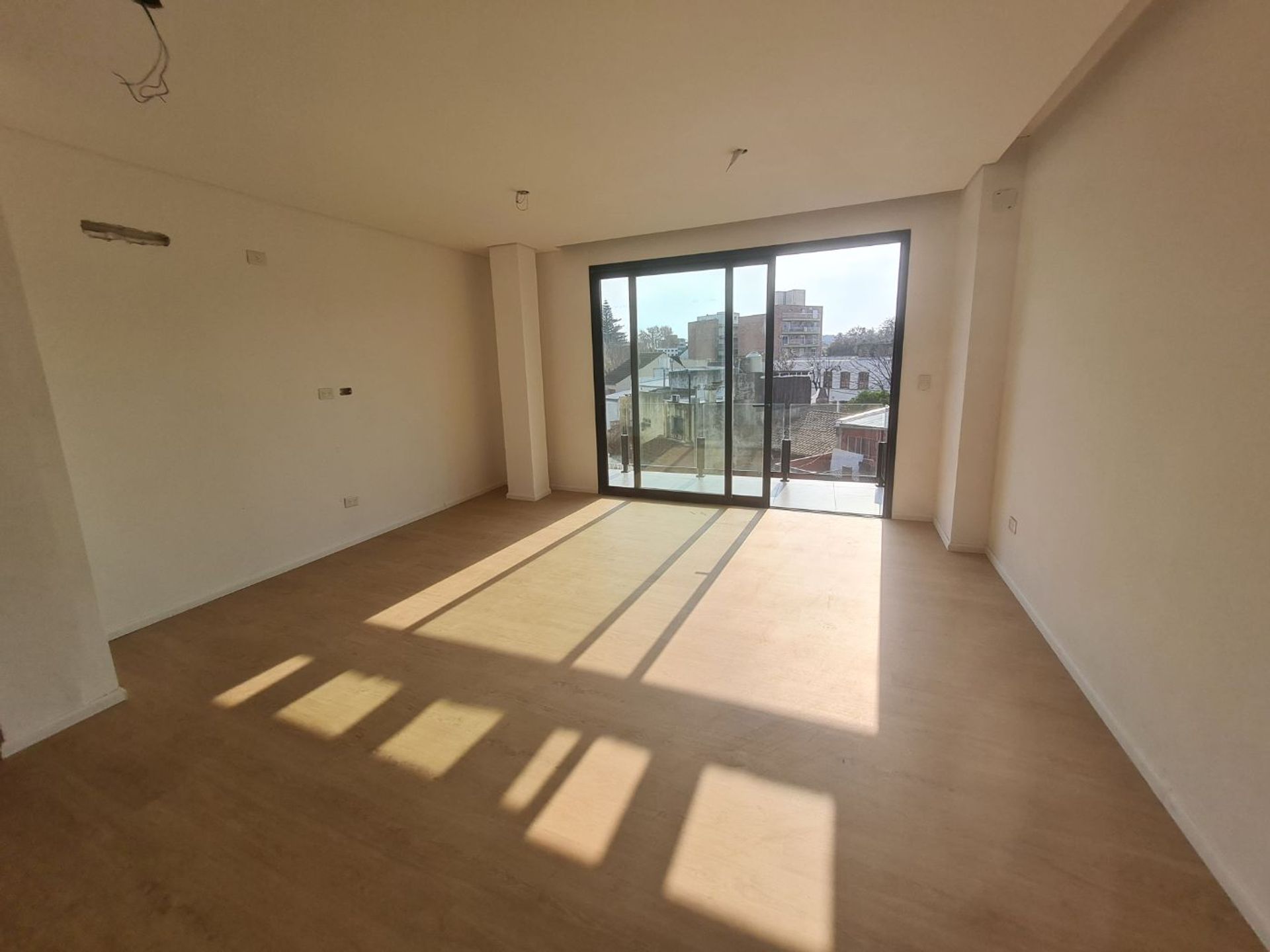 Venta Victoria 2 Ambientes Balcon Luminoso