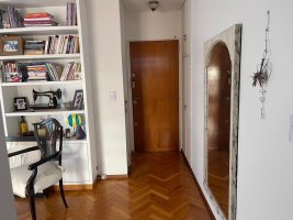 Sale of 3-room Apartment with Balcony and Garage, Martínez