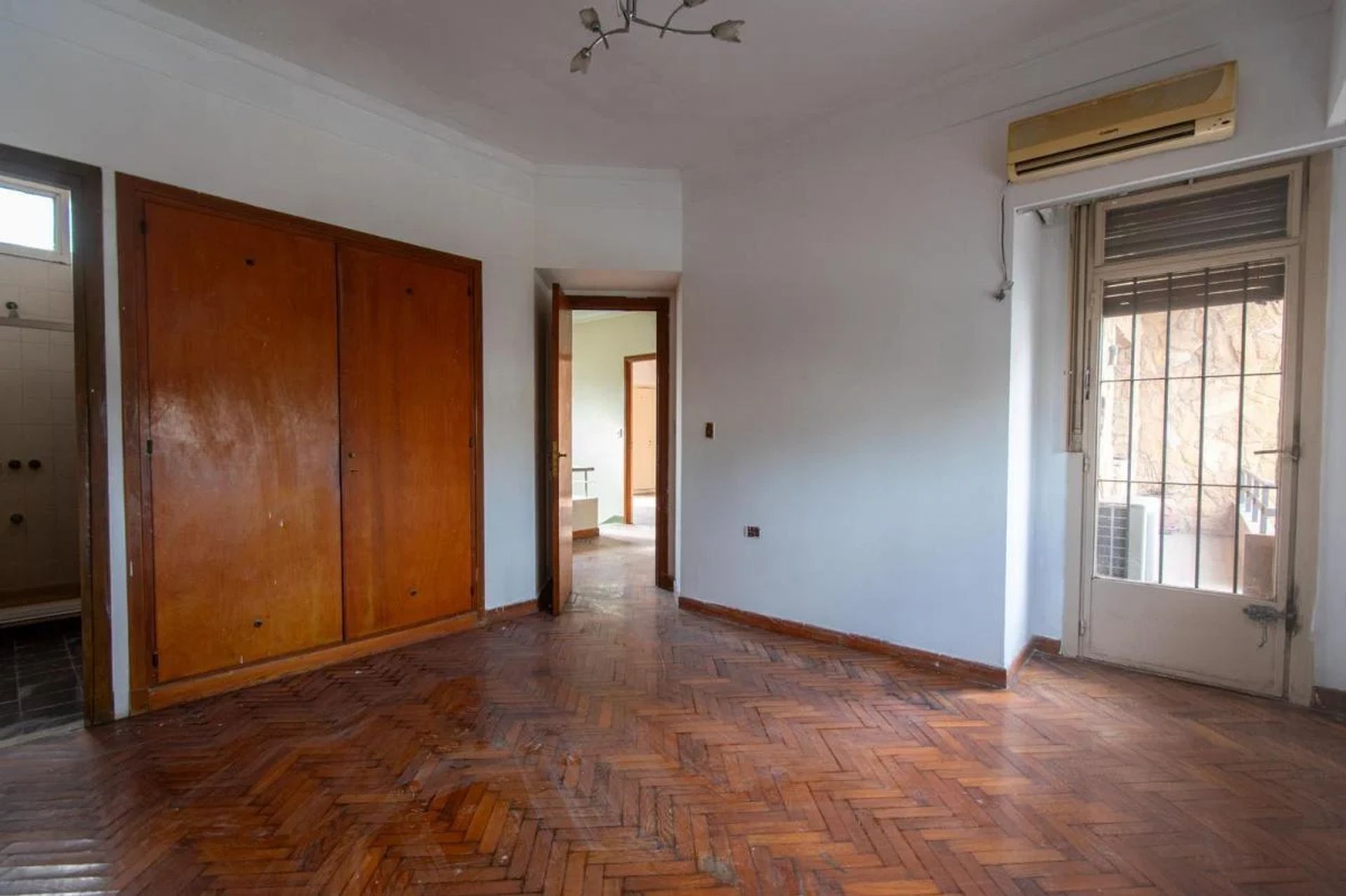 Venta Casa C/Pileta Vicente Lopez Lote 295 M2
