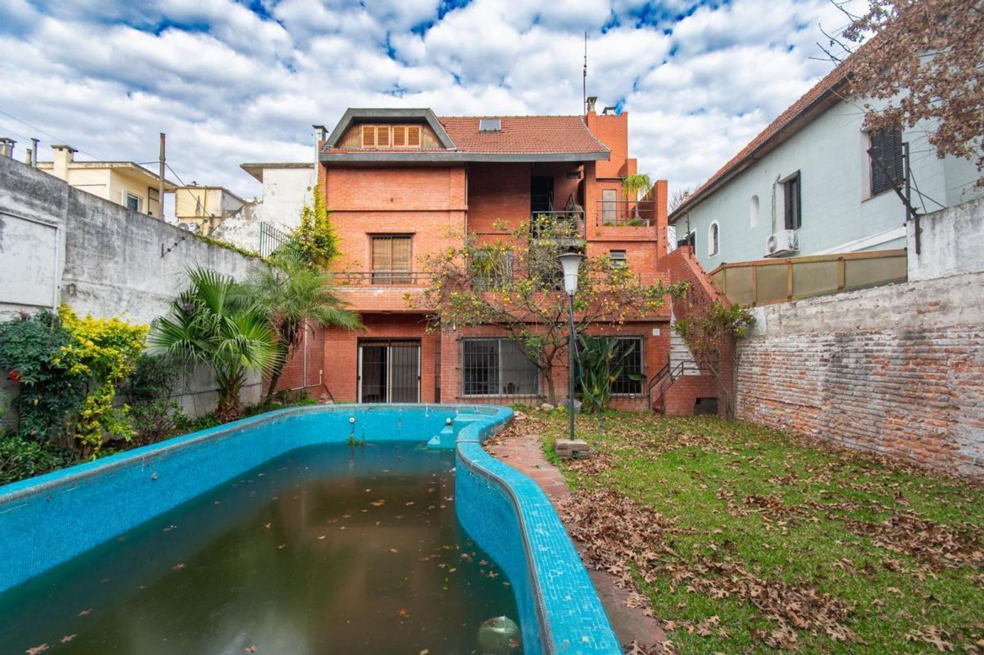 Venta Casa C/Pileta Vicente Lopez Lote 295 M2