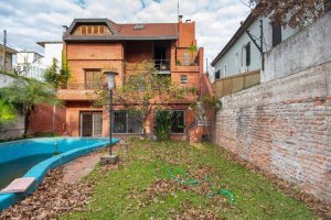 Venta Casa C/Pileta Vicente Lopez Lote 295 M2