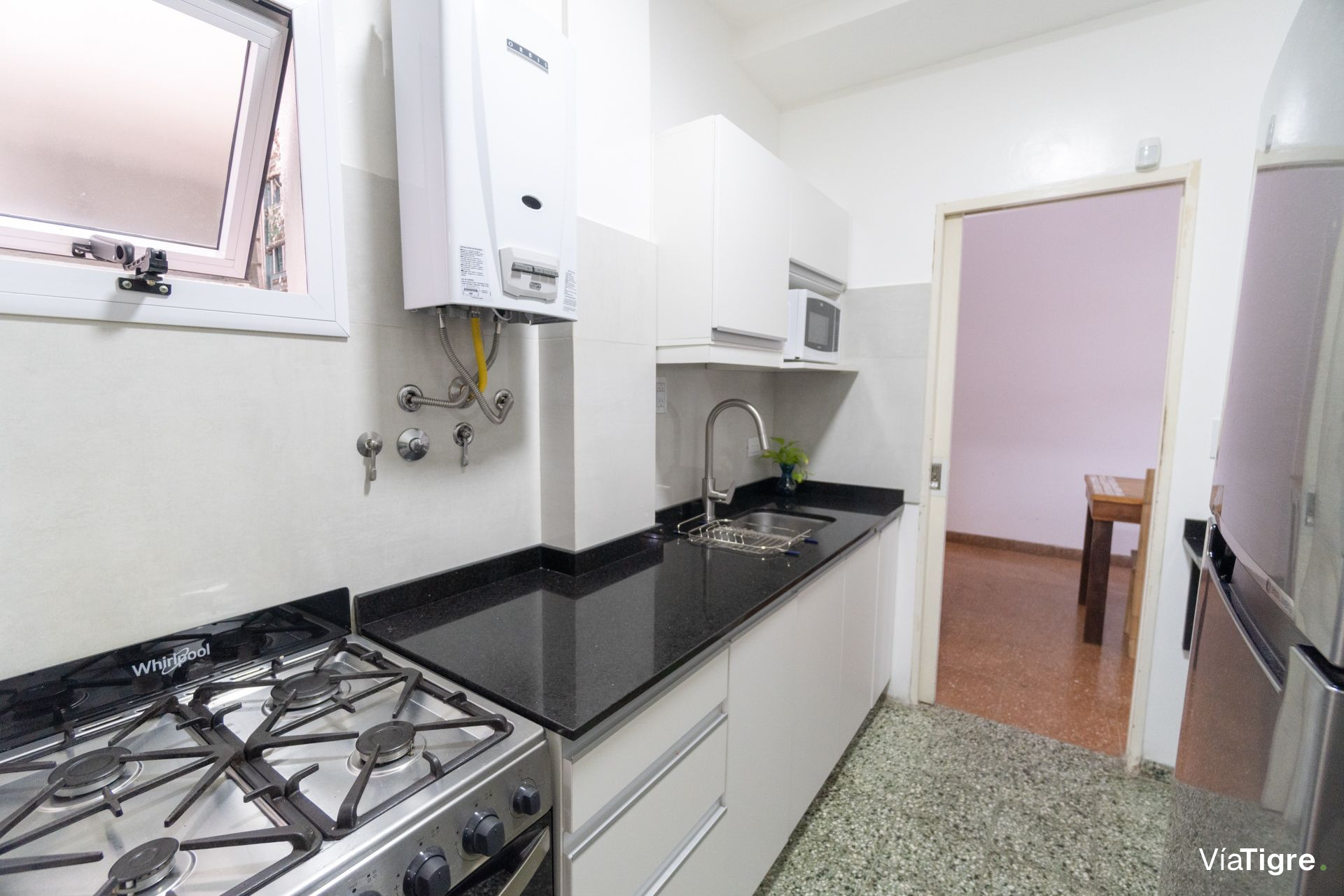 Departamento/PH 3 ambientes con jardín y parrilla.