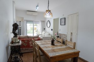 Departamento/PH 3 ambientes con jardín y parrilla.