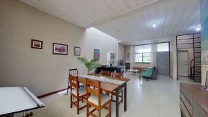 CASA EN VENTA 7 AMBIENTES DON TORCUATO LOTE 10x40