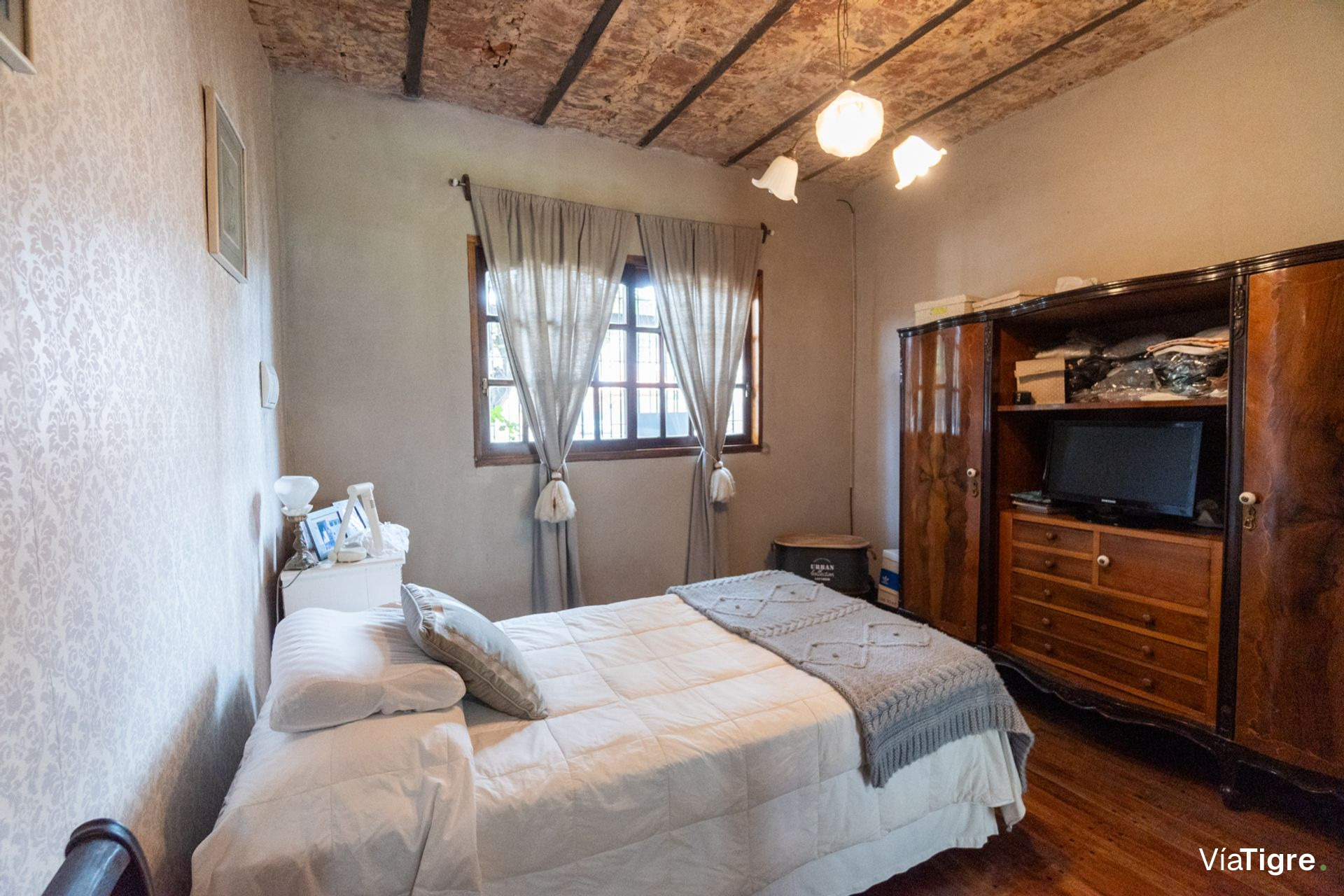 Venta casa estilo campo piscina jardin - Florida O