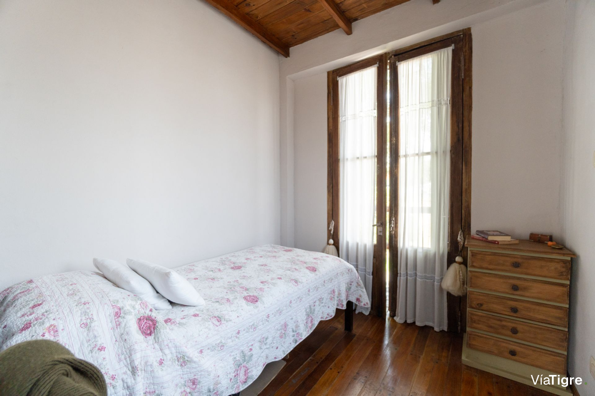 Venta casa estilo campo piscina jardin - Florida O