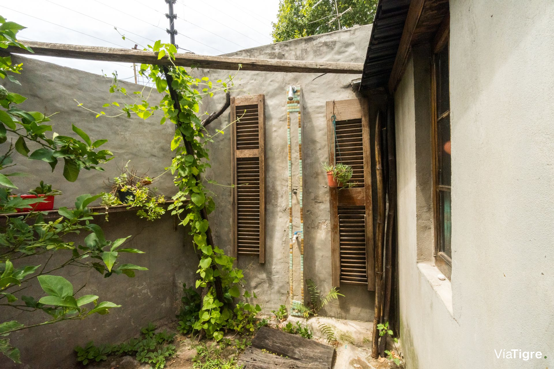 Venta casa estilo campo piscina jardin - Florida O