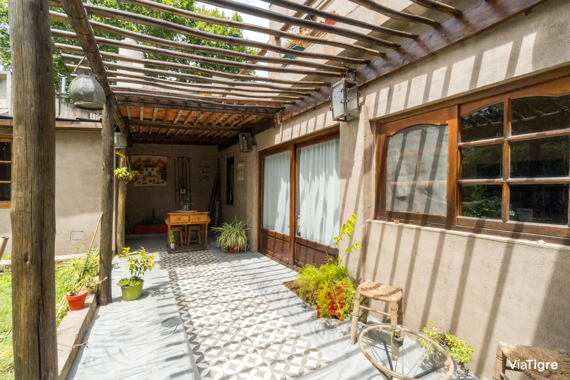 Venta casa estilo campo piscina jardin - Florida O