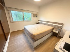 FOR SALE Apartment 4 rooms with balcony in Florida