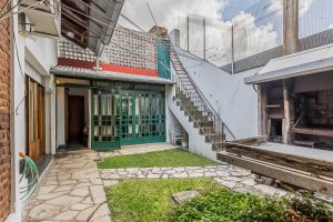 venta casa con patio + departamento 2 amb/ Florida