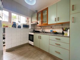 Excellent 4-room Apartment with Garage, Vicente Lopez