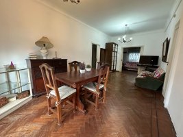 Venta Casa 7 Ambientes En Olivos Con Cochera