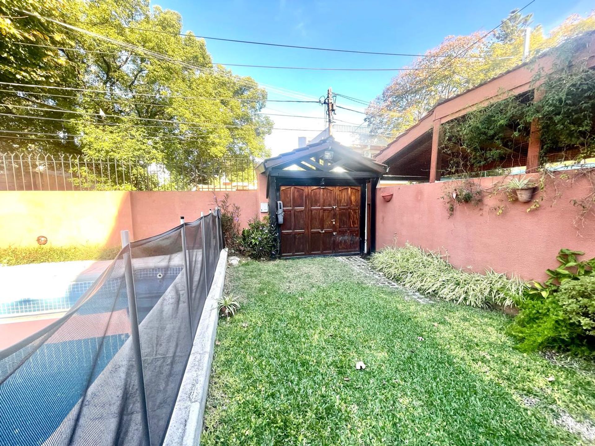 Excelente Casa Dos Planta Con Parque Y Pileta